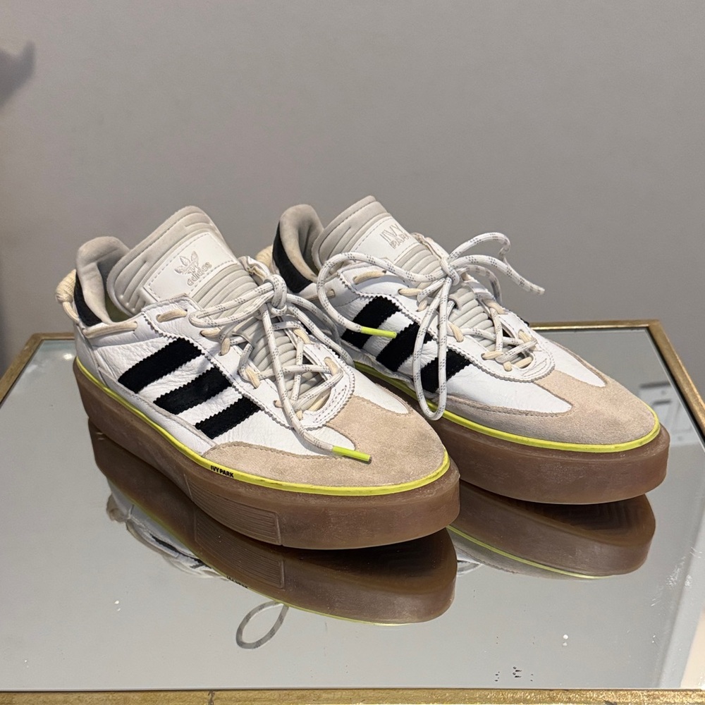 adidas Super Sleek 72
Beyonce Ivy Park White Black (Women's